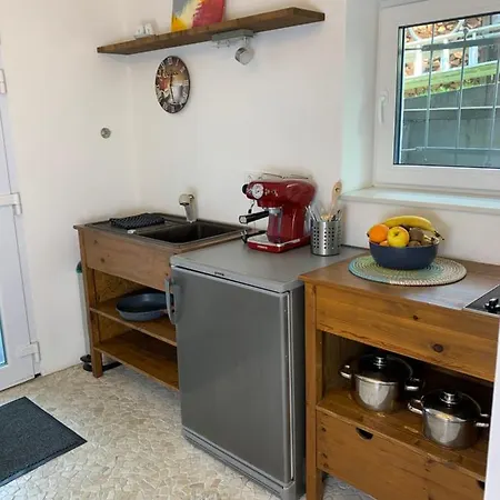 1-zimmer-wohnung In Poll Lägenhet Köln