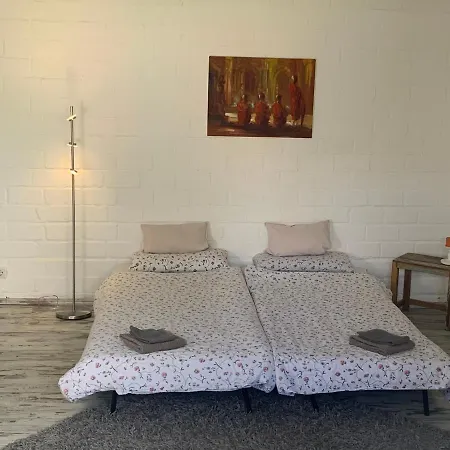 Lägenhet 1-zimmer-wohnung In Poll