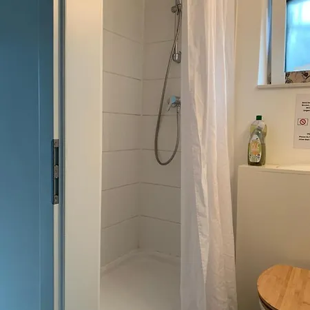 Lägenhet 1-zimmer-wohnung In Poll