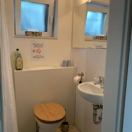 1-zimmer-wohnung In Poll Lägenhet