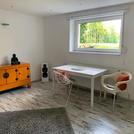 1-zimmer-wohnung In Poll * Colonia